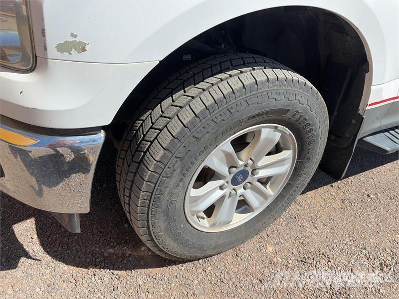 Ford F-150 XL 4x4 Extended Cab Pickup 其他