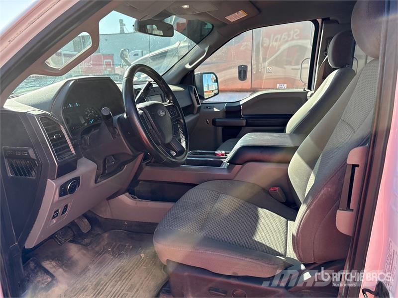 Ford F-150 XL 4x4 Extended Cab Pickup Andere Transporter