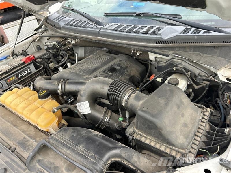 Ford F-150 XL 4x4 Extended Cab Pickup その他