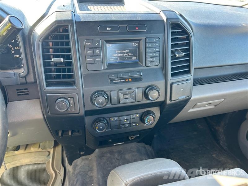 Ford F-150 XL 4x4 Extended Cab Pickup Drugi