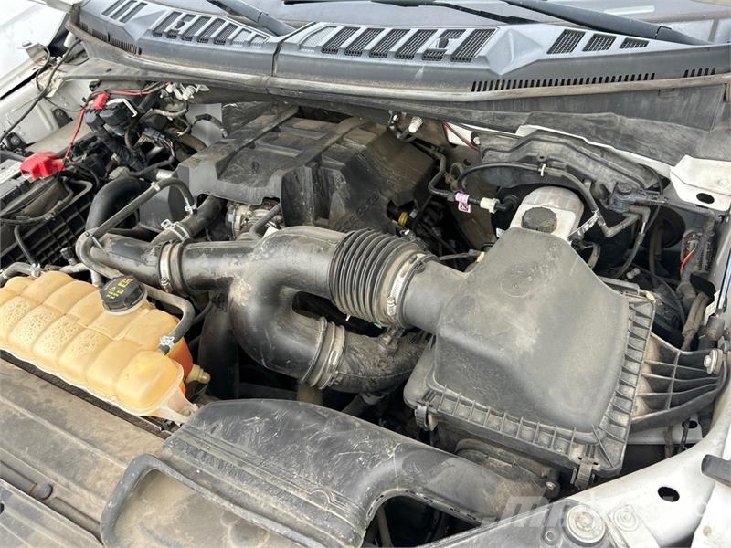 Ford F-150 XL 4x4 Extended Cab Pickup Drugi