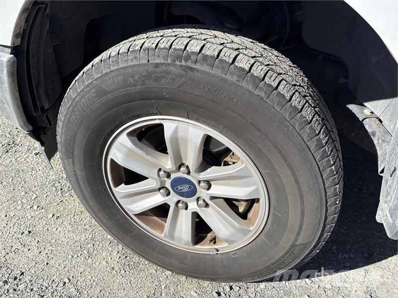 Ford F-150 XL 4x4 Extended Cab Pickup Drugi