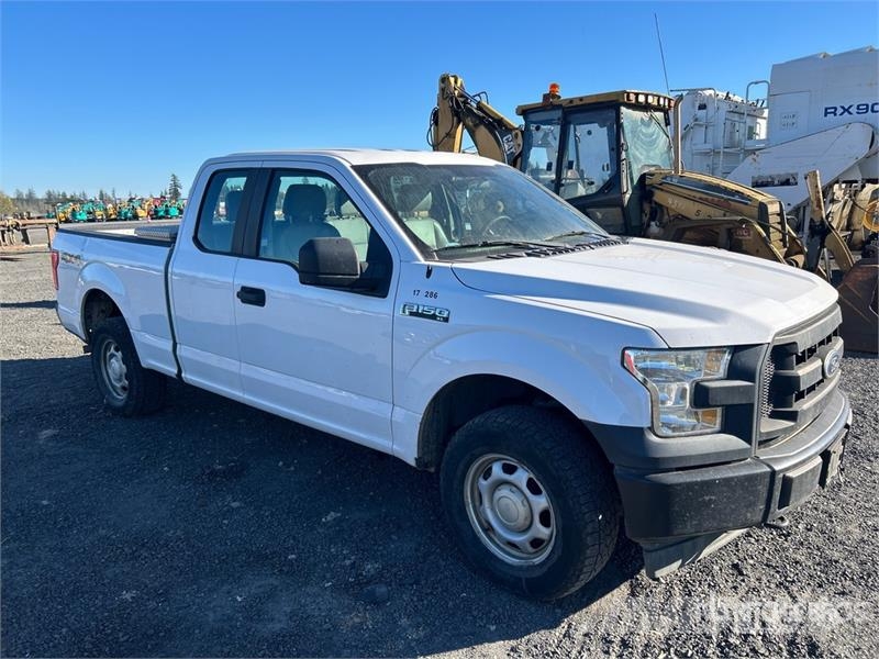 Ford F-150 XL 4x4 Extended Cab Pickup Drugi