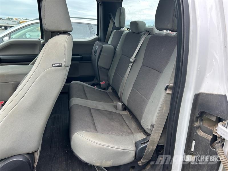 Ford F-150 XL 4x4 Extended Cab Pickup Drugi