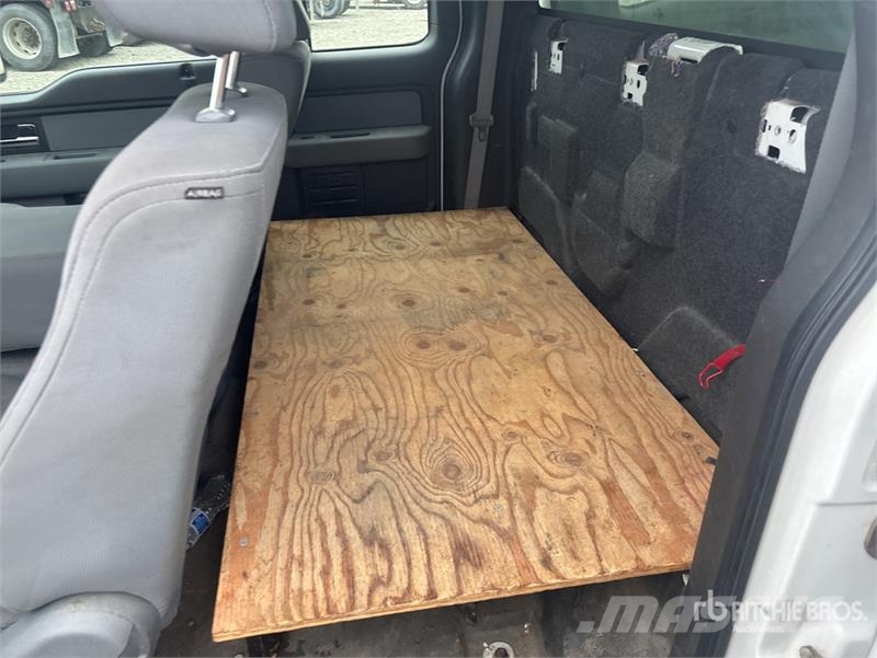 Ford F-150 XL 4x4 Extended Cab Pickup その他