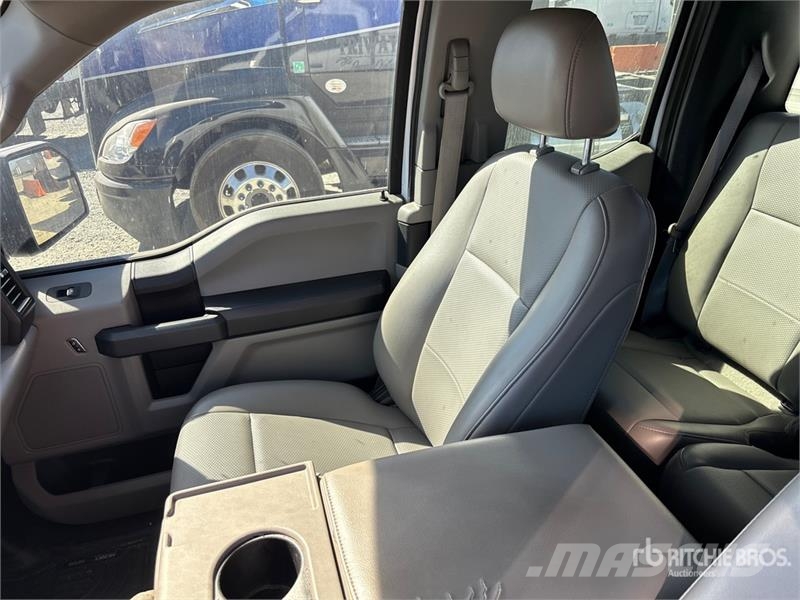 Ford F-150 XL 4x4 Extended Cab Pickup Drugi