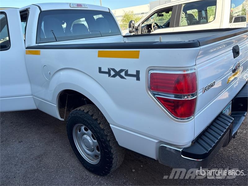 Ford F-150 XL 4x4 Extended Cab Pickup Ostalo