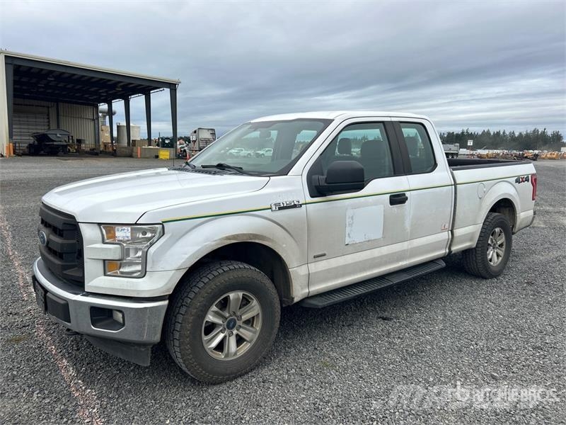 Ford F-150 XL 4x4 Extended Cab Pickup Drugi