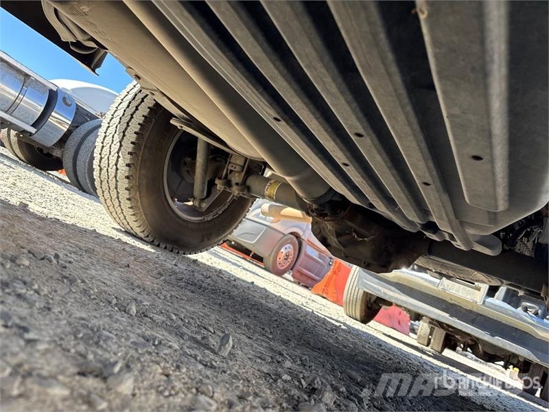 Ford F-150 XL 4x4 Extended Cab Pickup Drugi