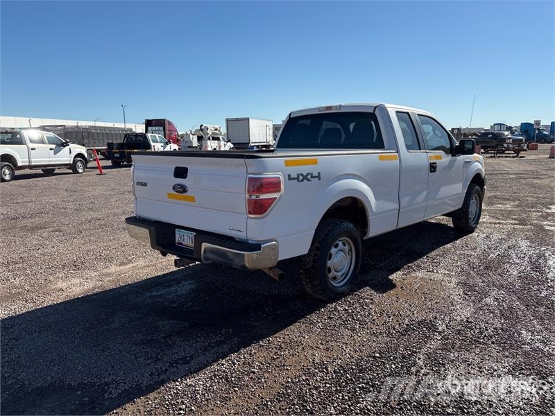 Ford F-150 XL 4x4 Extended Cab Pickup Ostalo