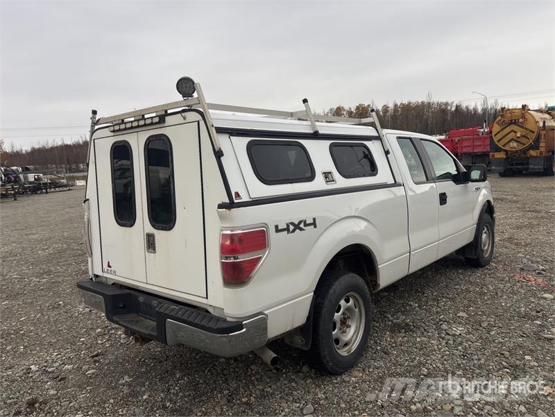 Ford F-150 XL 4x4 Extended Cab Pickup その他