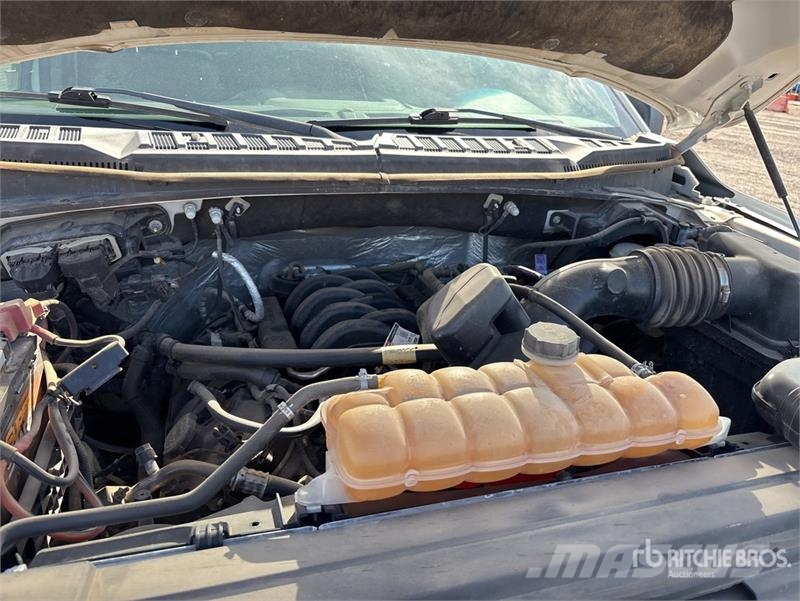 Ford F-150 XL 4x4 Extended Cab Pickup Ostalo