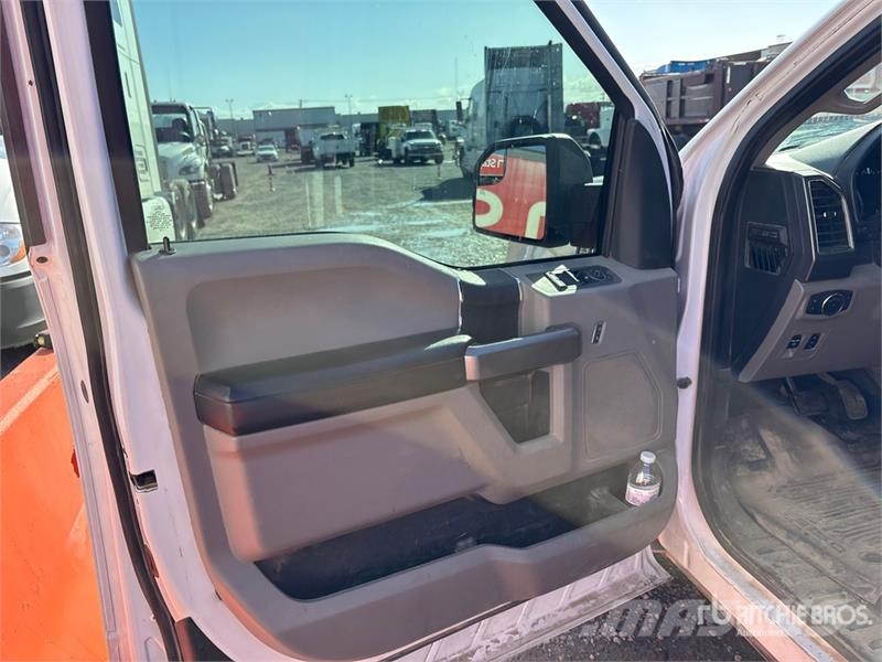 Ford F-150 XL 4x4 Extended Cab Pickup Andere Transporter
