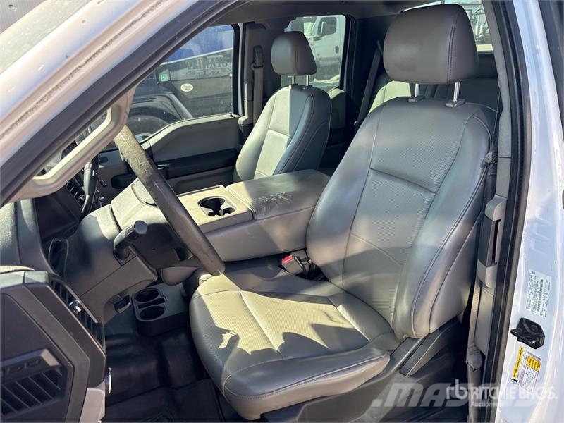 Ford F-150 XL 4x4 Extended Cab Pickup Drugi