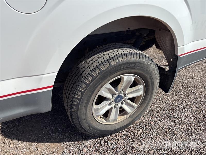 Ford F-150 XL 4x4 Extended Cab Pickup Ostalo