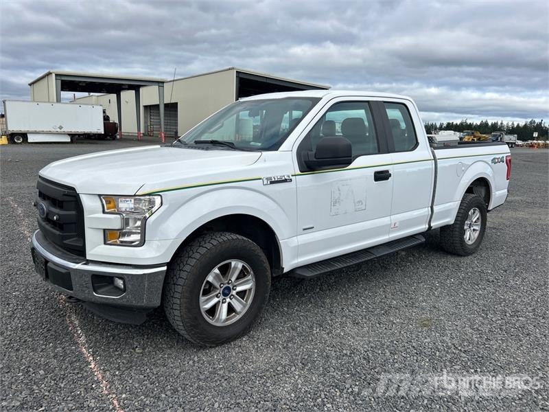 Ford F-150 XL 4x4 Extended Cab Pickup その他