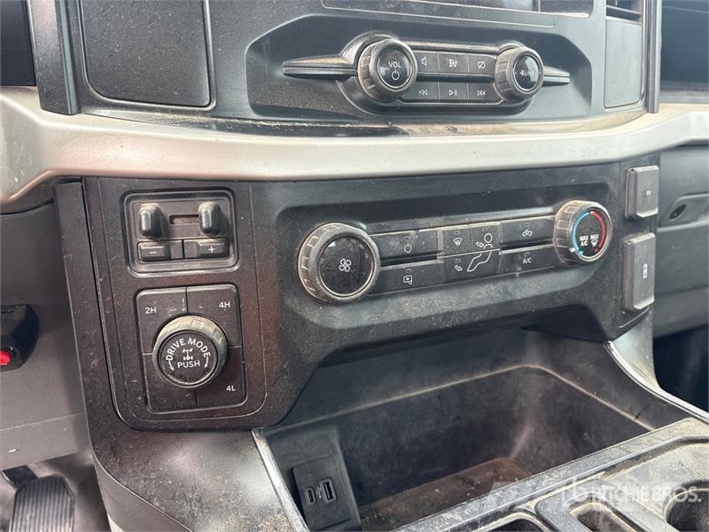 Ford F-150 XL 4x4 Extended Cab Pickup Andre varebiler
