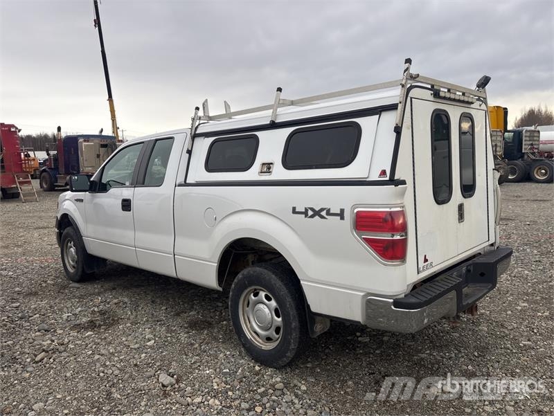 Ford F-150 XL 4x4 Extended Cab Pickup その他