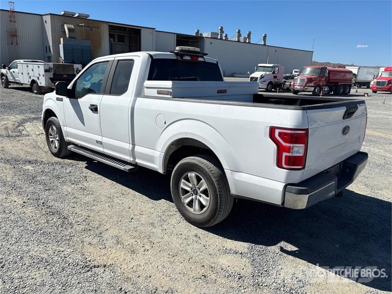 Ford F-150 XL 4x4 Extended Cab Pickup Drugi