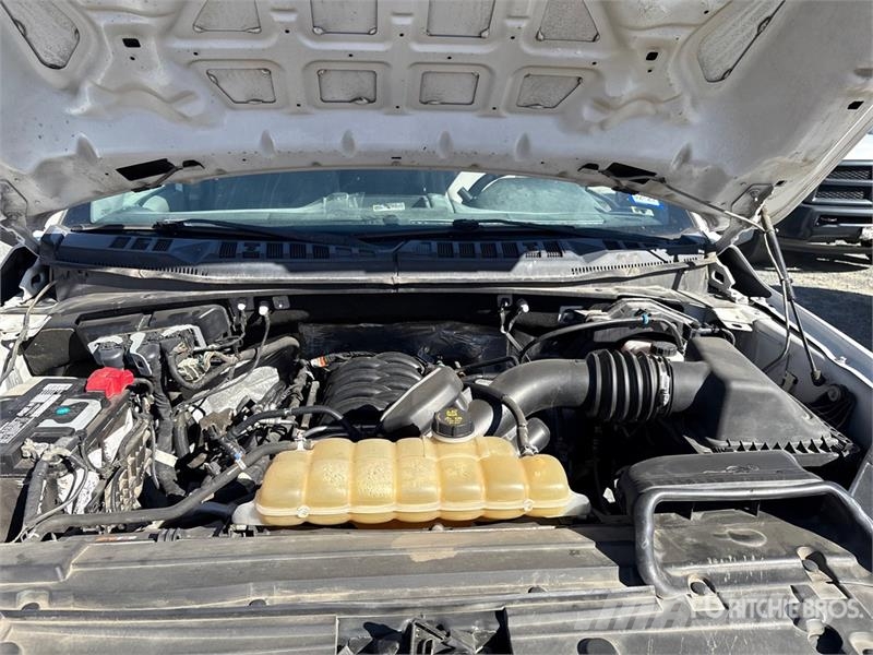 Ford F-150 XL 4x4 Extended Cab Pickup Drugi