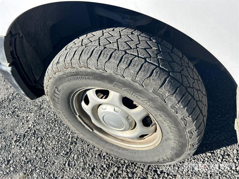 Ford F-150 XL 4x4 Extended Cab Pickup Drugi