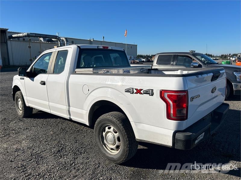 Ford F-150 XL 4x4 Extended Cab Pickup Drugi