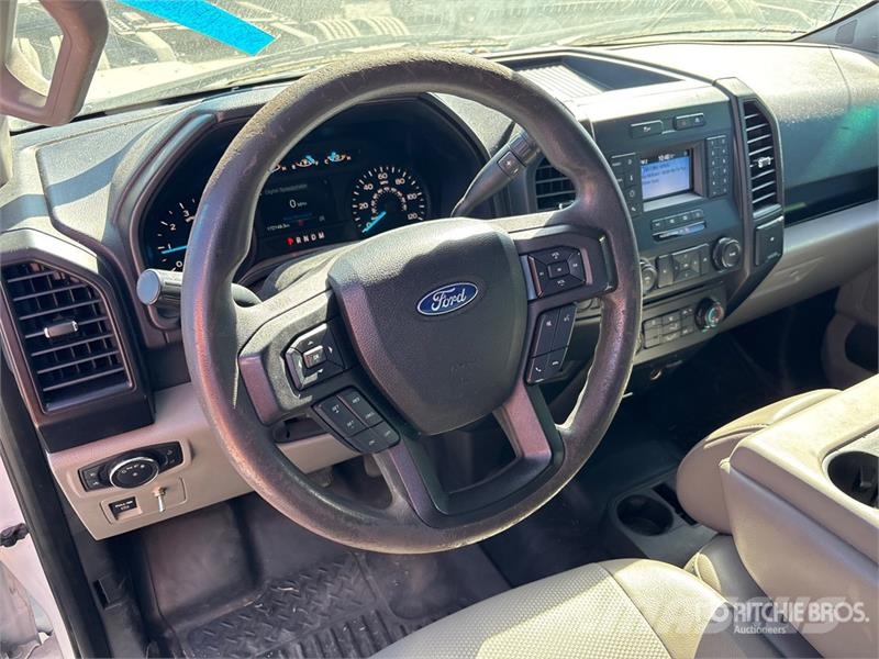 Ford F-150 XL 4x4 Extended Cab Pickup Drugi