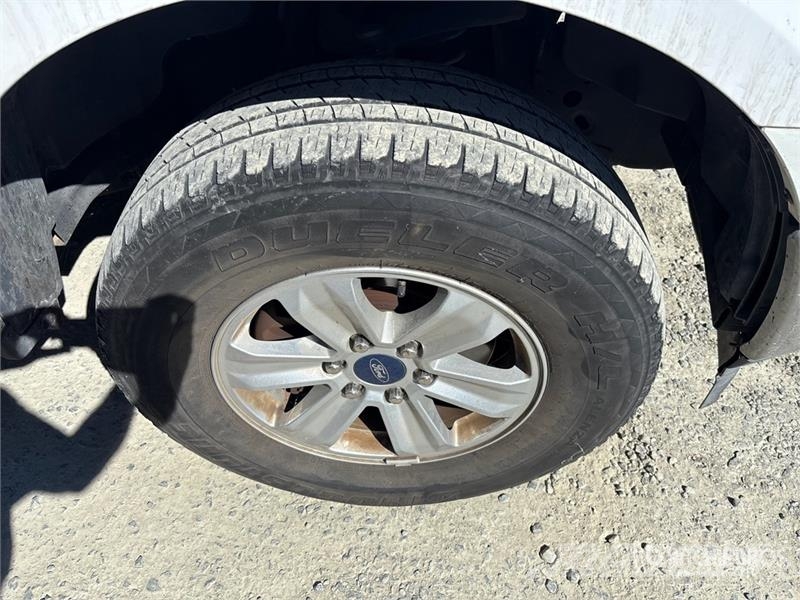 Ford F-150 XL 4x4 Extended Cab Pickup Drugi