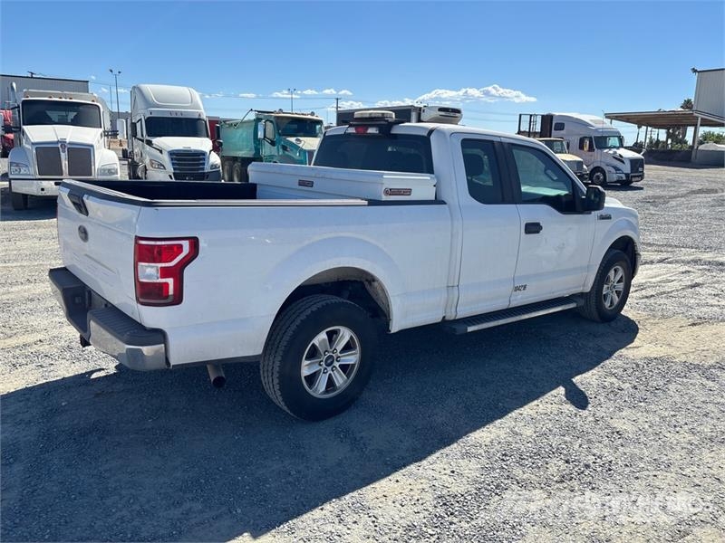Ford F-150 XL 4x4 Extended Cab Pickup Drugi