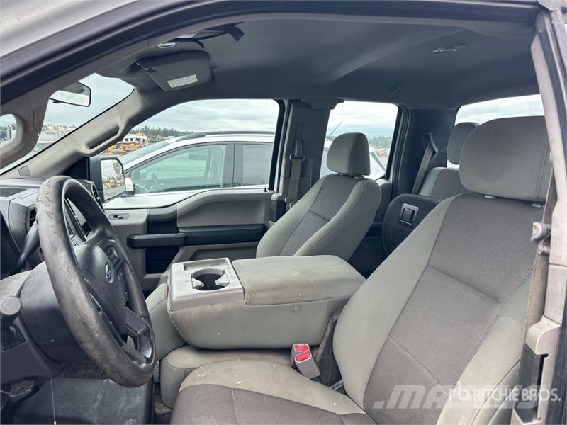 Ford F-150 XL 4x4 Extended Cab Pickup Drugi