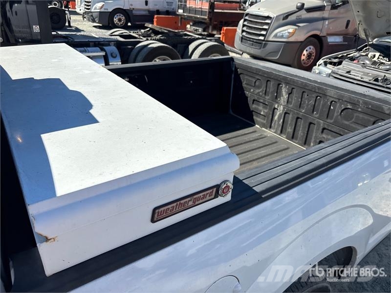 Ford F-150 XL 4x4 Extended Cab Pickup Drugi
