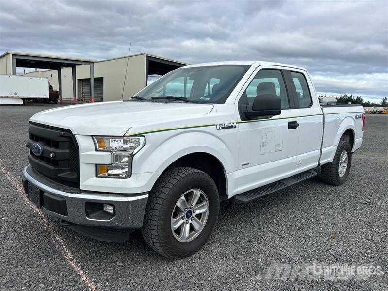 Ford F-150 XL 4x4 Extended Cab Pickup その他