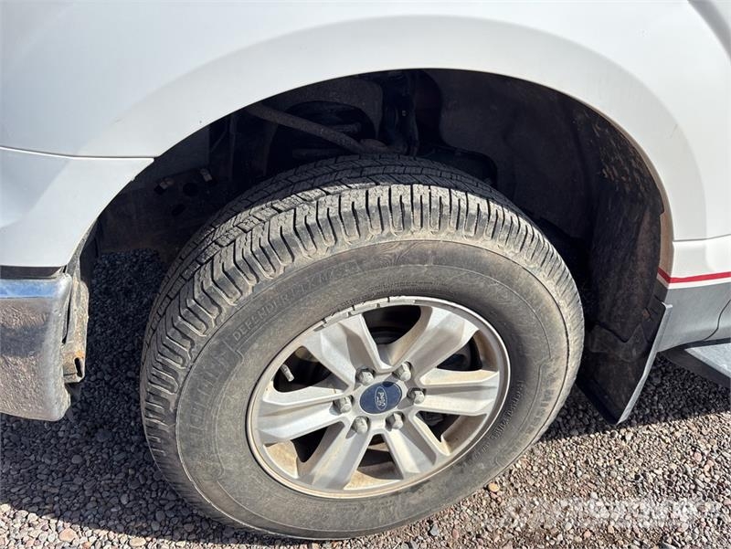 Ford F-150 XL 4x4 Extended Cab Pickup Ostalo