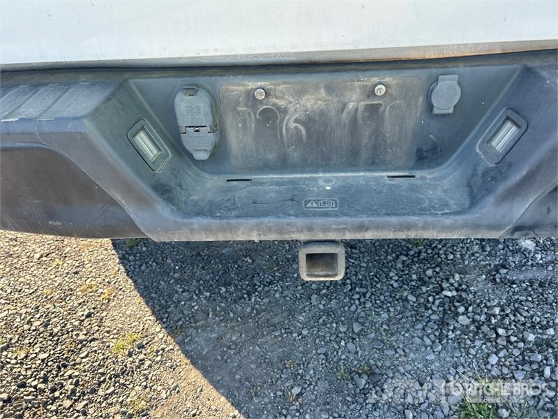 Ford F-150 XL 4x4 Extended Cab Pickup Drugi