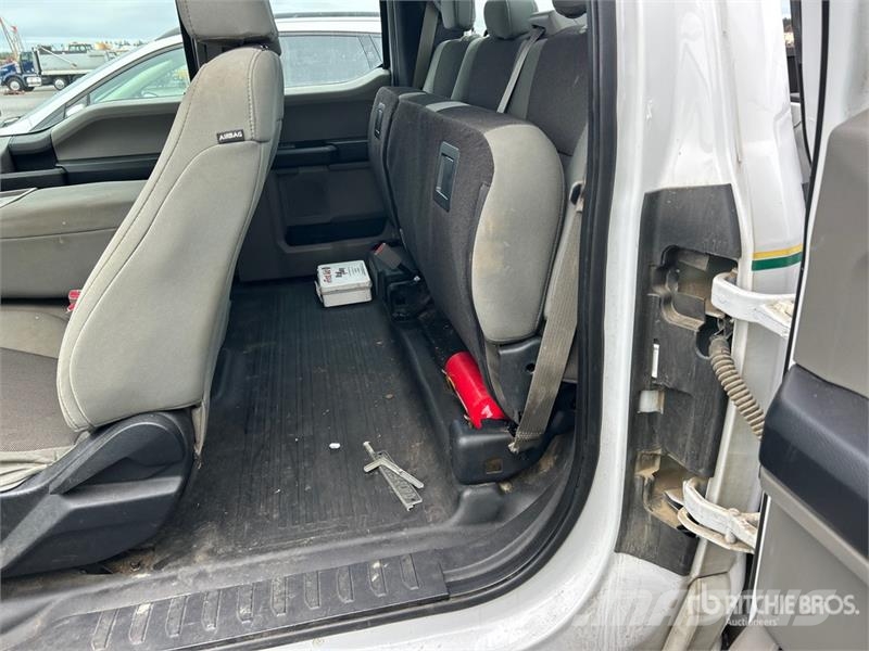 Ford F-150 XL 4x4 Extended Cab Pickup Drugi