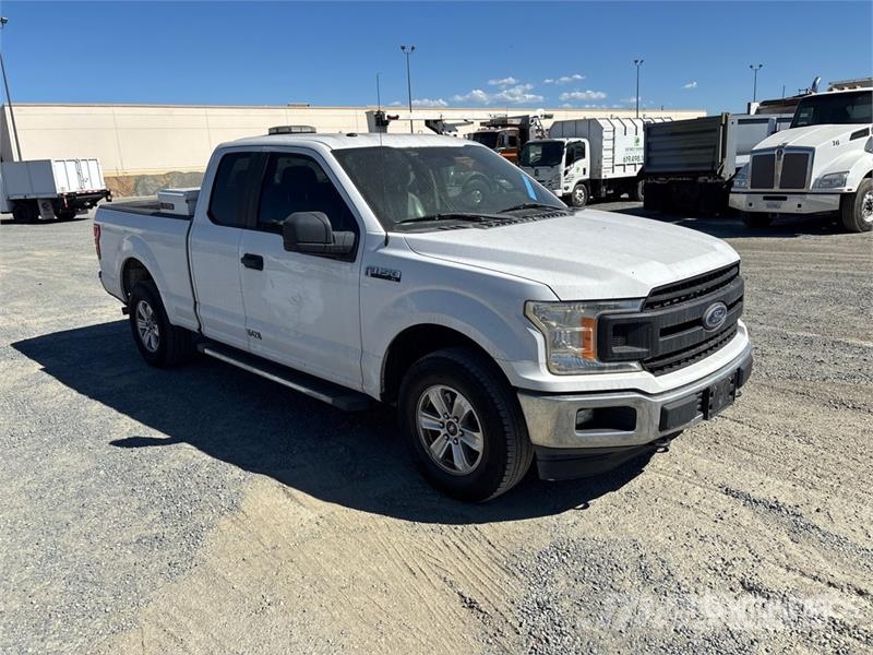 Ford F-150 XL 4x4 Extended Cab Pickup Drugi