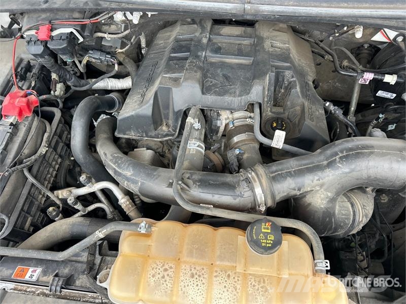 Ford F-150 XL 4x4 Extended Cab Pickup Drugi