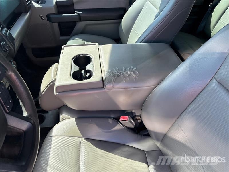 Ford F-150 XL 4x4 Extended Cab Pickup Drugi