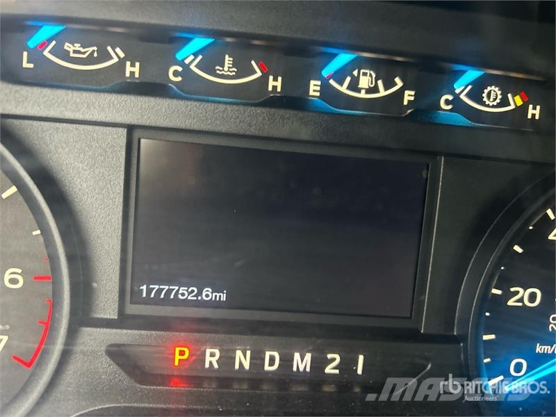 Ford F-150 XL 4x4 Extended Cab Pickup Andere Transporter