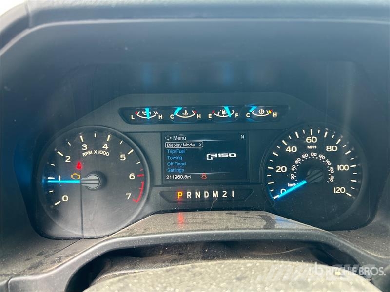 Ford F-150 XL 4x4 Extended Cab Pickup Drugi