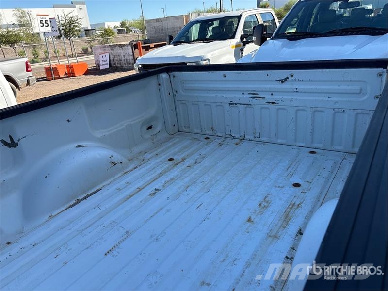 Ford F-150 XL 4x4 Extended Cab Pickup Ostalo