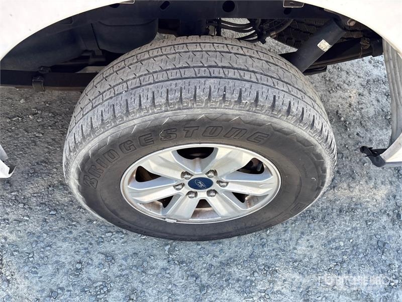 Ford F-150 XL 4x4 Extended Cab Pickup Drugi