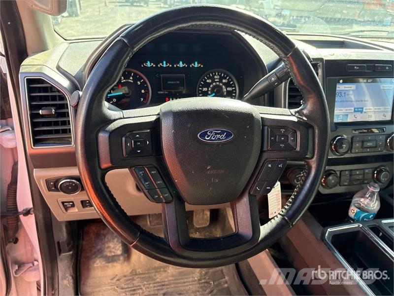 Ford F-150 XL 4x4 Extended Cab Pickup Andere Transporter