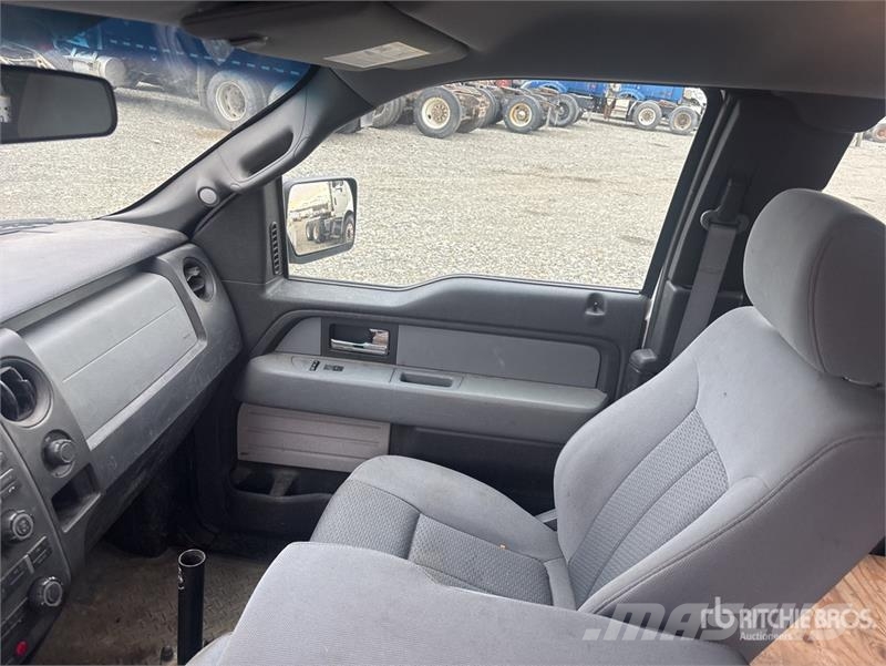 Ford F-150 XL 4x4 Extended Cab Pickup その他