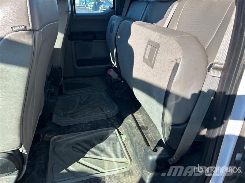 Ford F-150 XL 4x4 Extended Cab Pickup Drugi