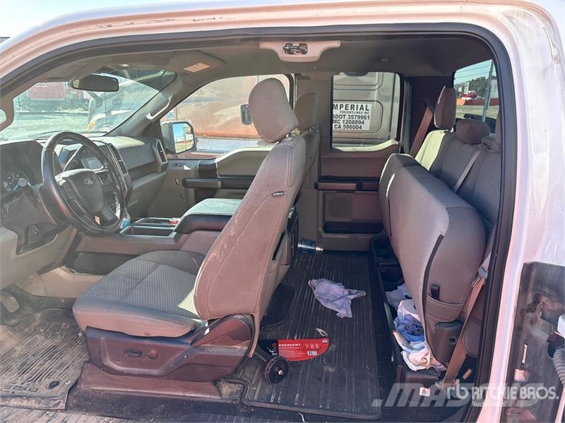 Ford F-150 XL 4x4 Extended Cab Pickup Andere Transporter