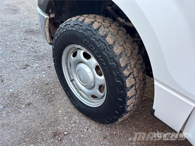 Ford F-150 XL 4x4 Extended Cab Pickup Ostalo