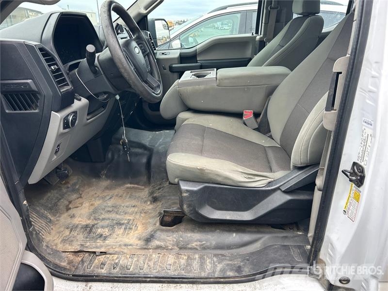 Ford F-150 XL 4x4 Extended Cab Pickup Drugi