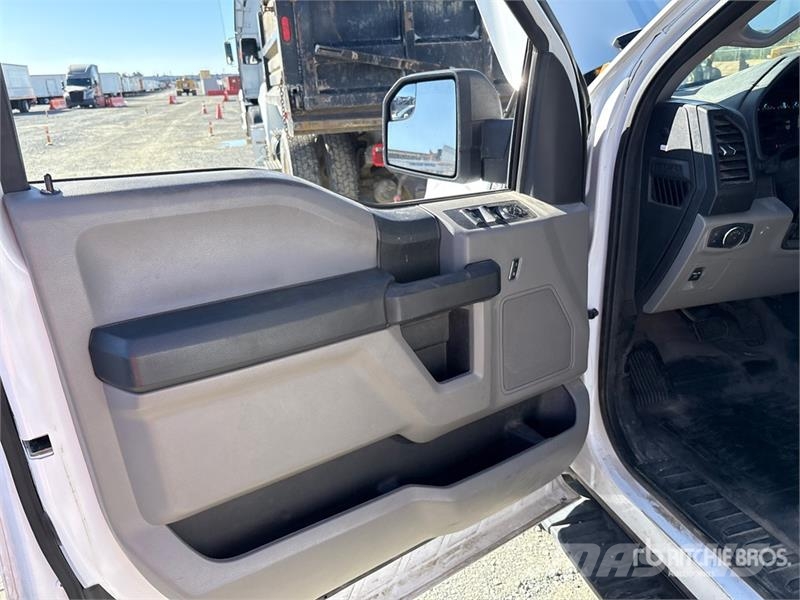 Ford F-150 XL 4x4 Extended Cab Pickup Drugi