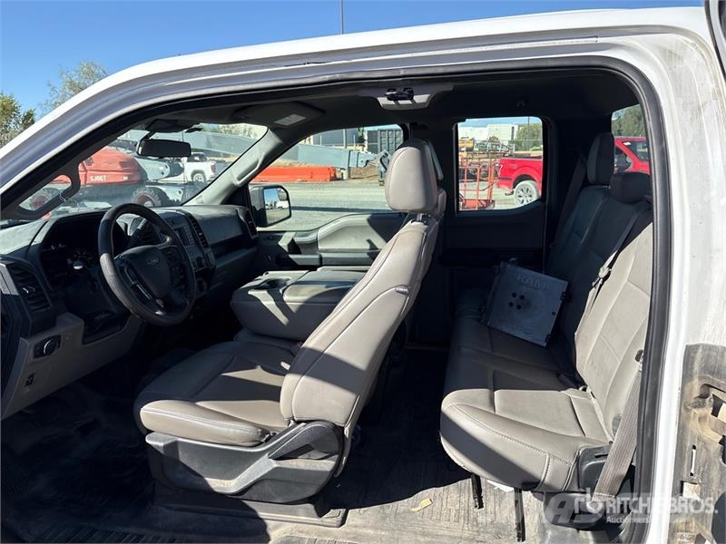 Ford F-150 XL 4x4 Extended Cab Pickup Drugi